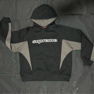 Supreme Men's Black and Gray Hoodie